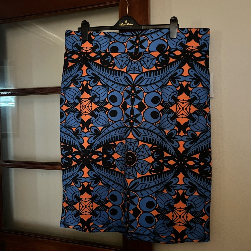Eloquii Blue and Orange Patterned Fabric